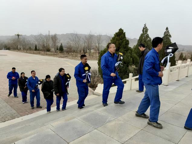 ffd4a235506d3cdd31e8dc19335d57f